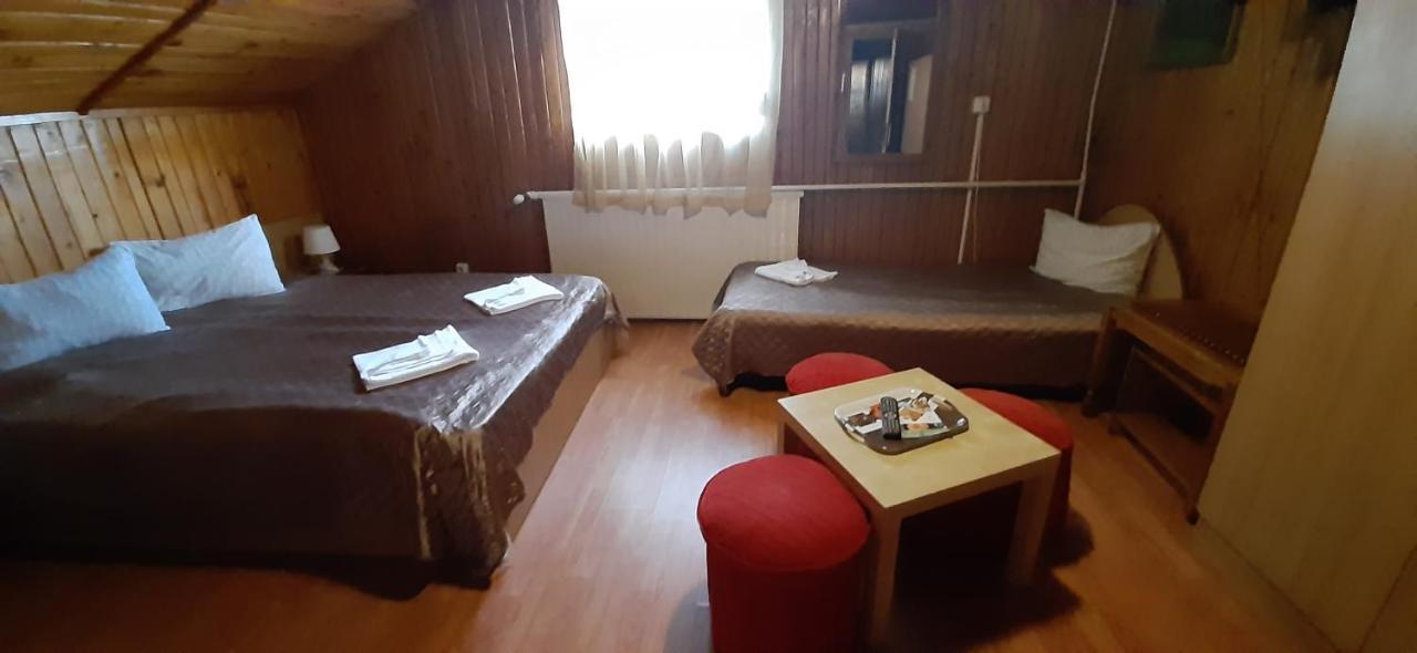 בוסטאני Casa Cristina_ Cabana מראה חיצוני תמונה