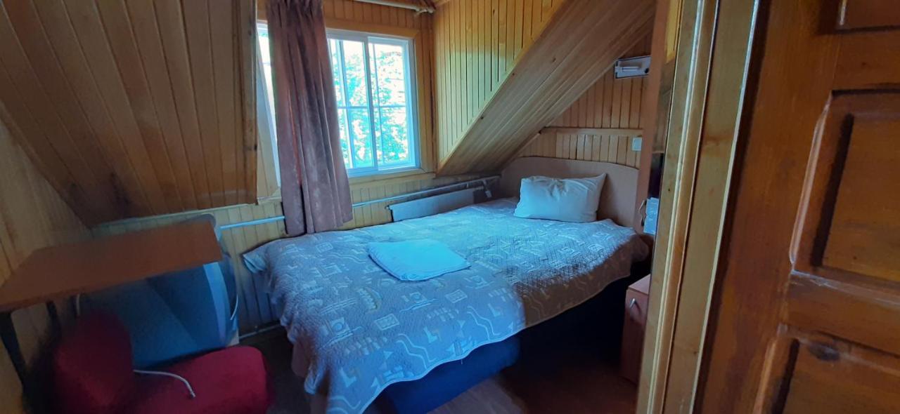 בוסטאני Casa Cristina_ Cabana מראה חיצוני תמונה